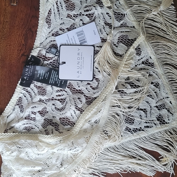 Laundry fringe scarf/wrap - Picture 2 of 5